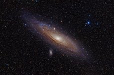 1200px-Andromeda_Galaxy_(with_h-alpha) (1).jpg